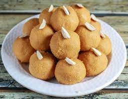 Read more about the article besan ladoo recipe | besan ke laddu | besan ke ladoo | besan laddu recipe
